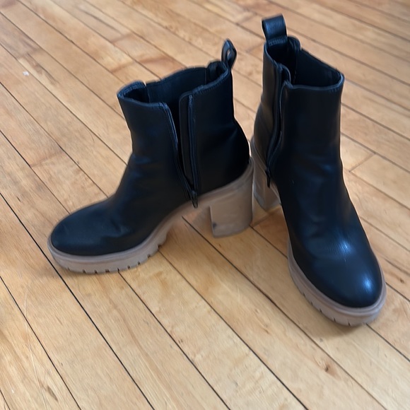 Dolce Vita Boots size 9 - Picture 2 of 4